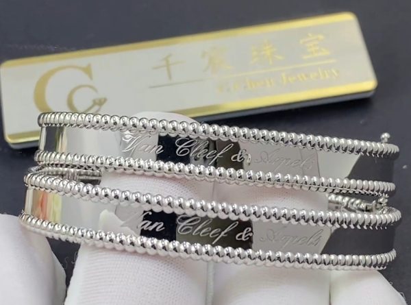 Van Cleef & Arpels Perlée Signature Bracelet Medium Model White Gold VCARP3K800