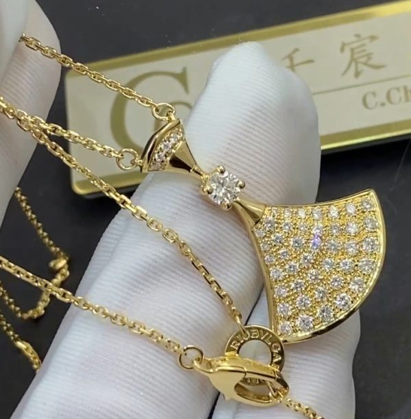 Bulgari Divas’ Dream Necklace Yellow Gold Set Diamonds 358121