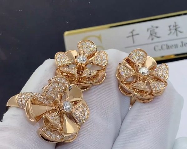 Bulgari Divas’ Dream Stud Earrings Central And Pavé Diamonds 350784