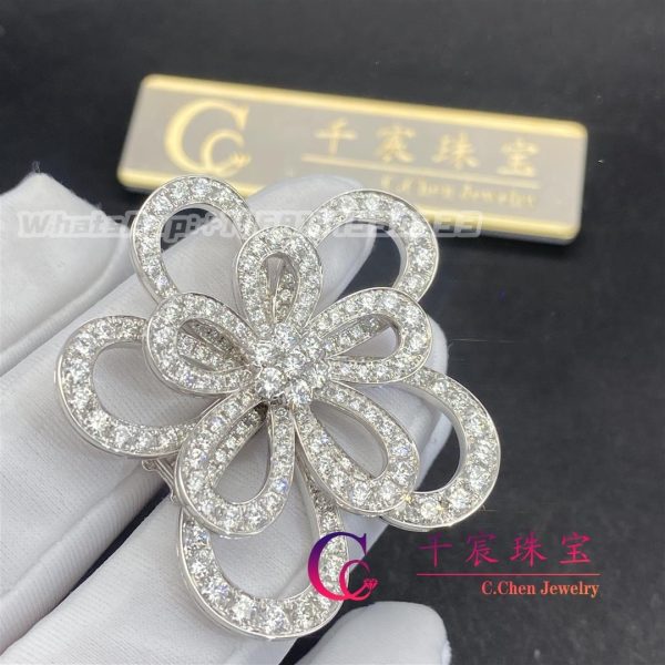 Van Cleef & Arpels Flowerlace Clip White Gold Diamond