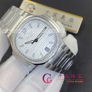 Patek Philippe Nautilus 7118/1200A-010 ‘Ladies’ Stainless Steel Silver Dial Diamond Bezel