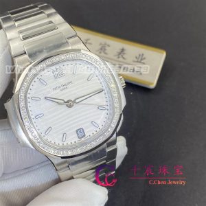 Patek Philippe Nautilus 7118/1200A-010 ‘Ladies’ Stainless Steel Silver Dial Diamond Bezel